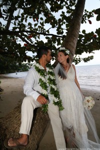 Kaneohe Beach Wedding Oahu Hawaii photos by Pasha www.BestHawaii.photos 123120160031
